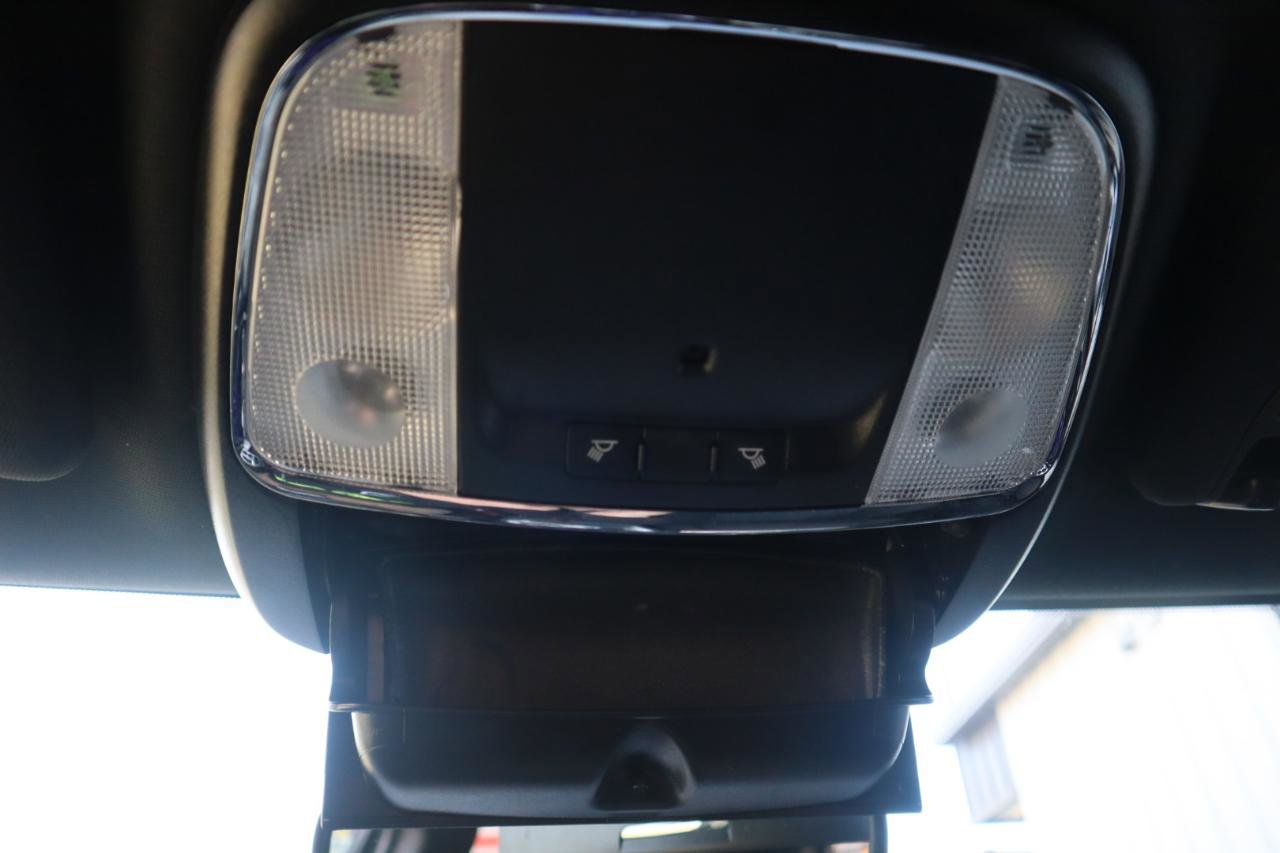 Used 2019 Jeep Grand Cherokee Laredo w/ 18" Wheel & 8.4" Radio Group image 86