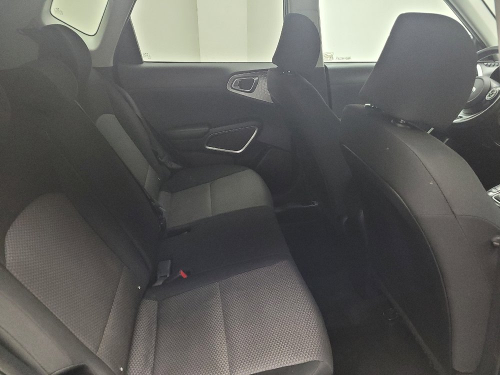 Used 2020 Kia Soul LX FWD image 19