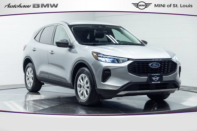 Used 2023 Ford Escape Active AWD/4WD image 1