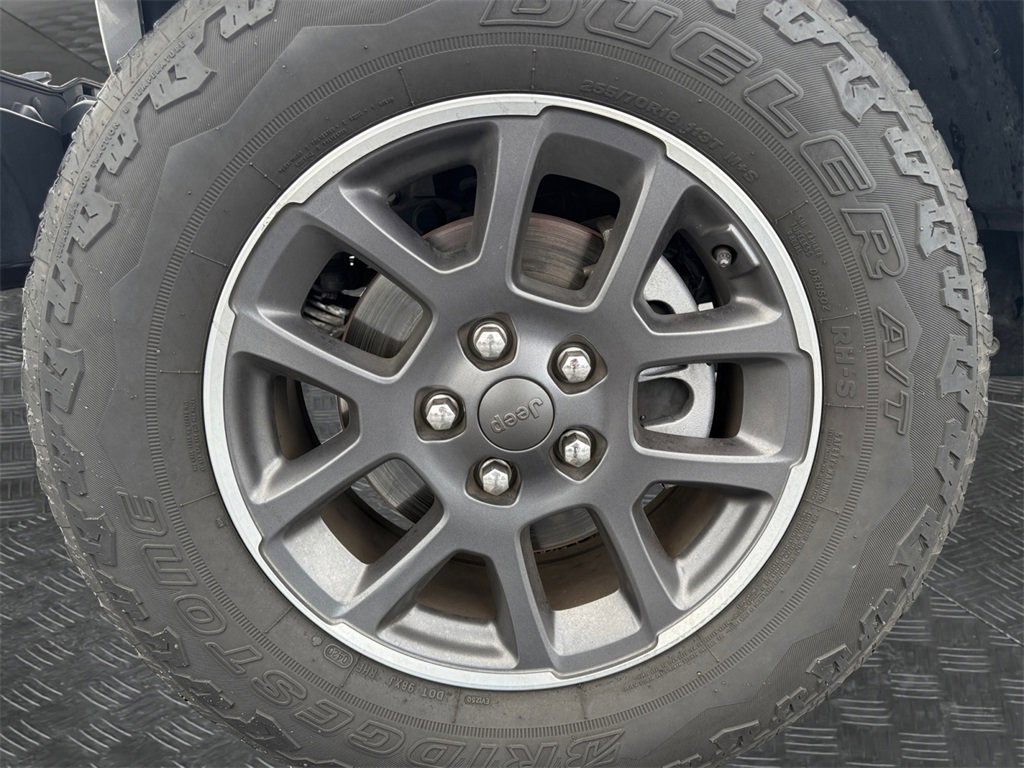 Used 2020 Jeep Gladiator Overland w/ LED Lighting Group image 20