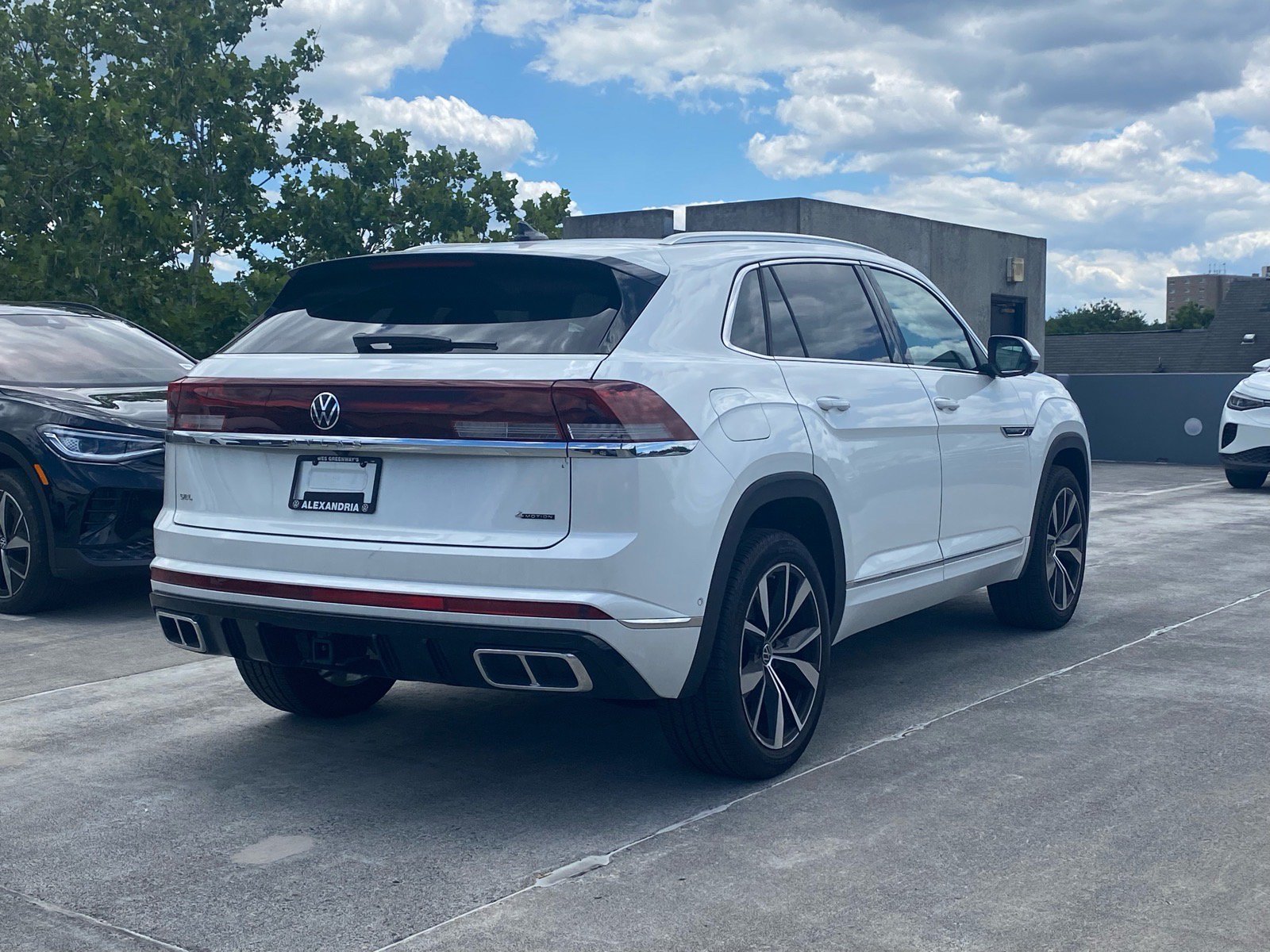 Certified 2026 Volkswagen Atlas Cross Sport SEL Premium R-Line AWD/4WD image 3