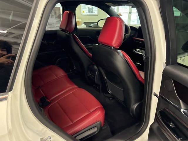 Used 2023 Lincoln Corsair Reserve w/ Rear Removable Package Tray image 27