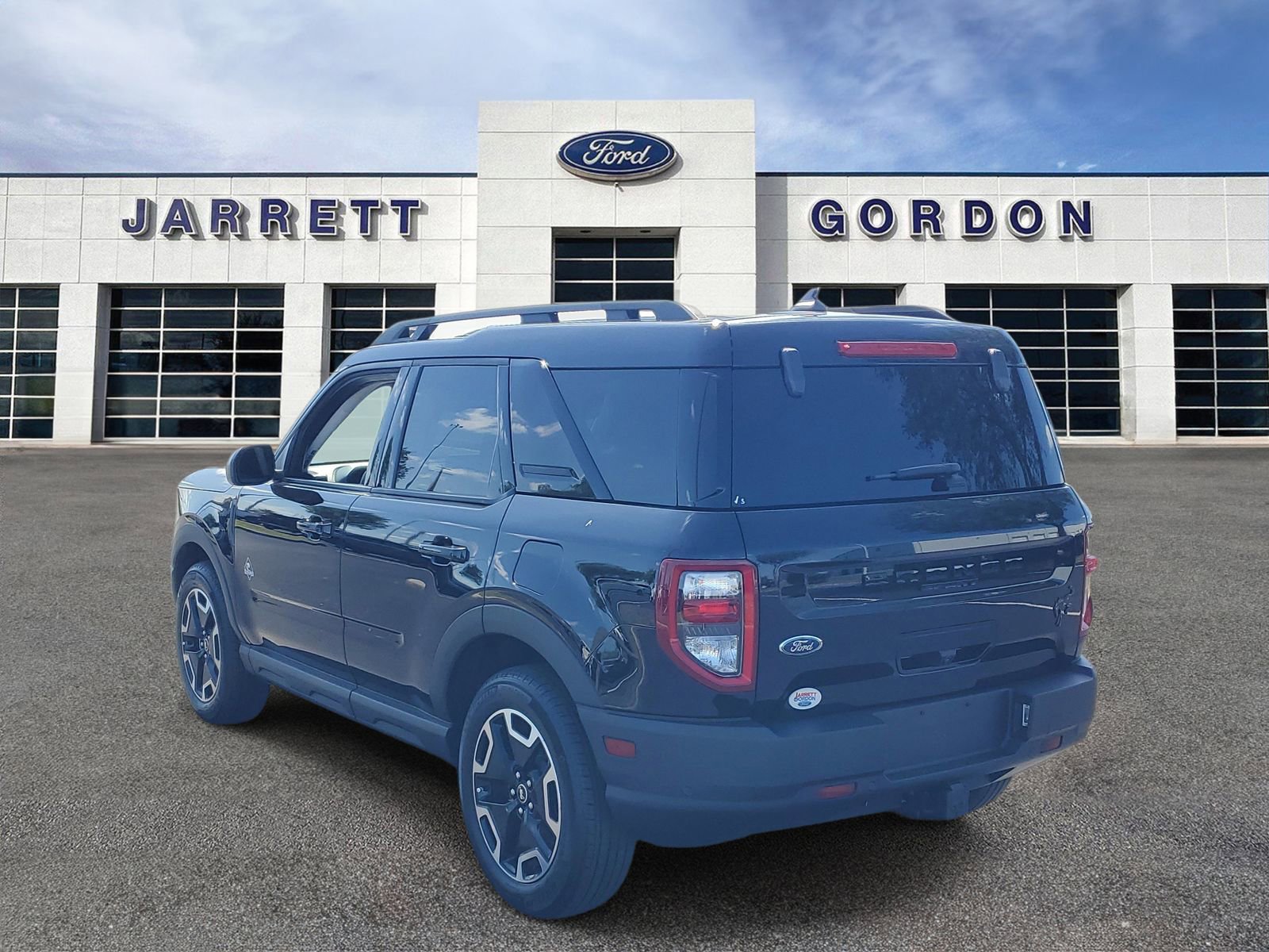 Certified 2023 Ford Bronco Sport Outer Banks w/ Tech Package AWD/4WD image 3