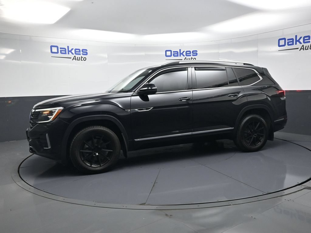 Used 2024 Volkswagen Atlas SEL Premium R-Line AWD/4WD image 4