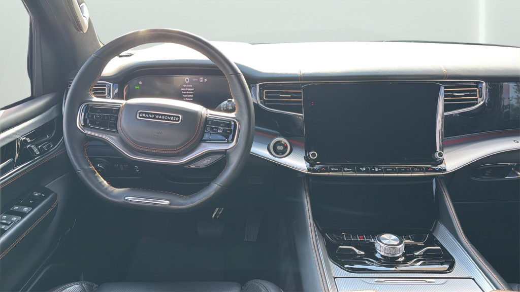 Used 2023 Jeep Grand Wagoneer Series III AWD/4WD image 20