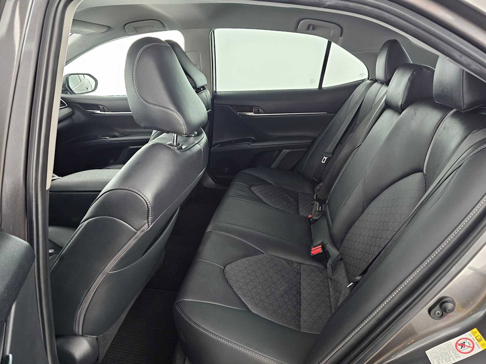 Used 2019 Toyota Camry XSE image 16