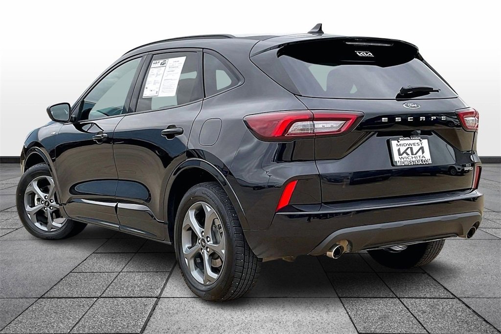Used 2023 Ford Escape ST-Line image 12