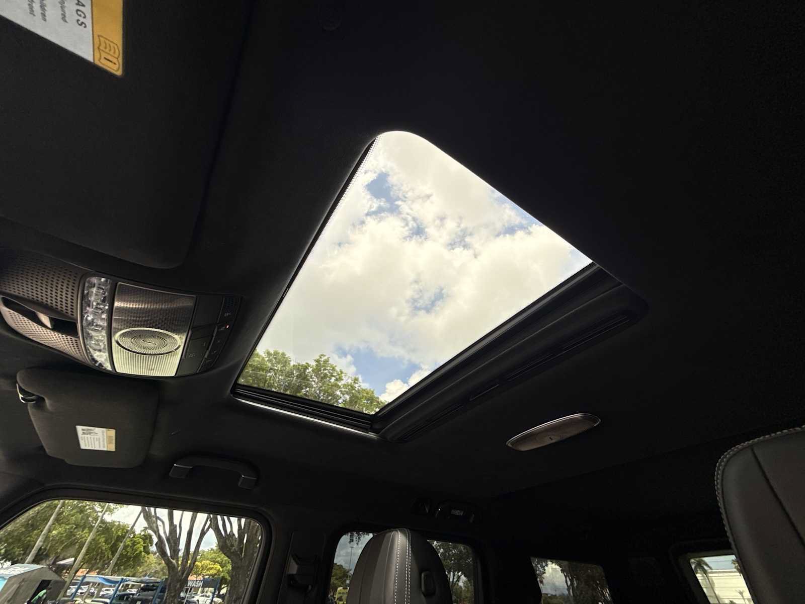 Used 2025 Mercedes-Benz G 550 image 17