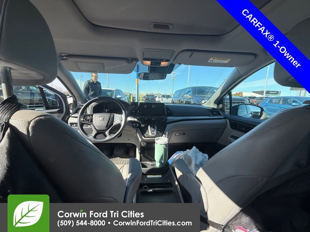 Used 2018 Honda Odyssey Elite image 12