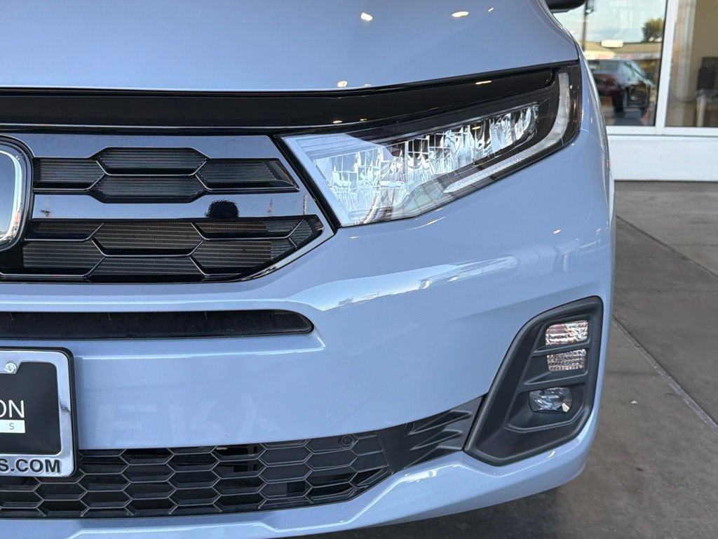 Used 2025 Honda Odyssey Touring image 5