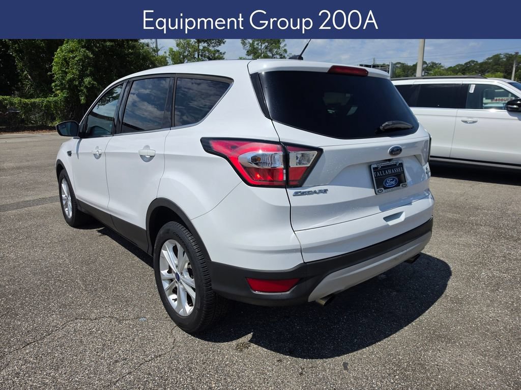 Used 2017 Ford Escape SE FWD video 2