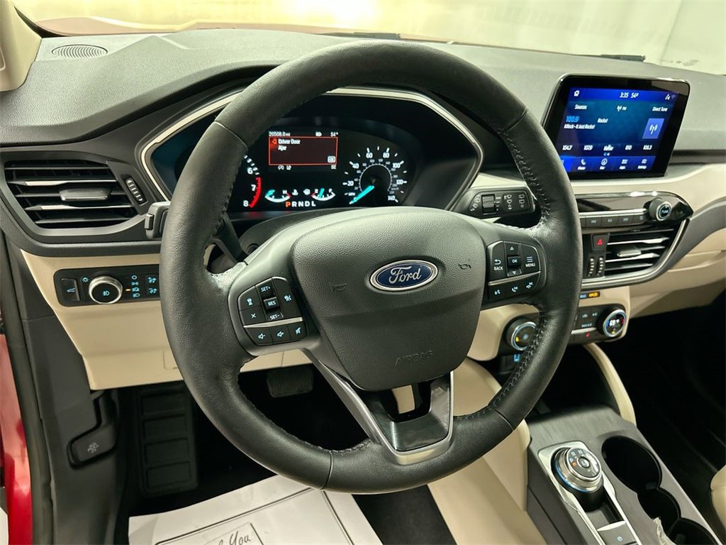 Used 2020 Ford Escape SEL image 4