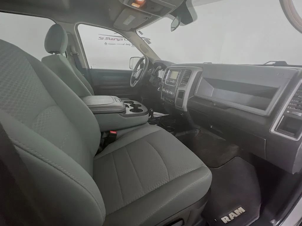 Used 2018 RAM 2500 Tradesman w/ Chrome Appearance Group AWD/4WD image 26