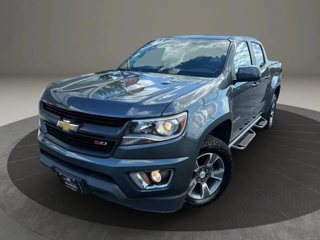 Used 2015 Chevrolet Colorado Z71 AWD/4WD image 2