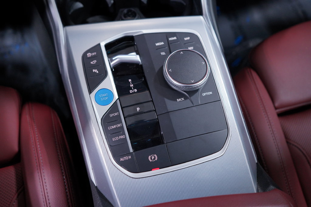 Used 2024 BMW i4 eDrive35 w/ Convenience Package RWD image 16