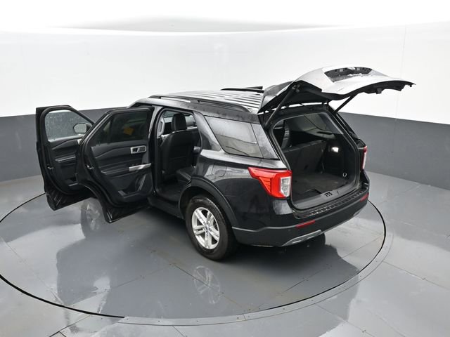 Used 2024 Ford Explorer XLT w/ Equipment Group 202A AWD/4WD image 28