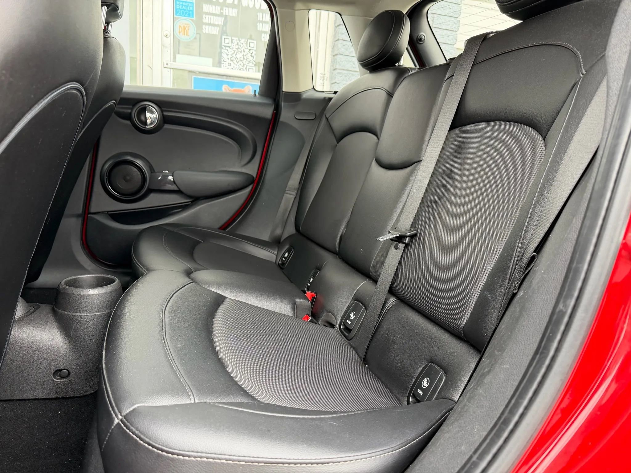 Used 2017 MINI Cooper 4-Door Hardtop FWD image 12