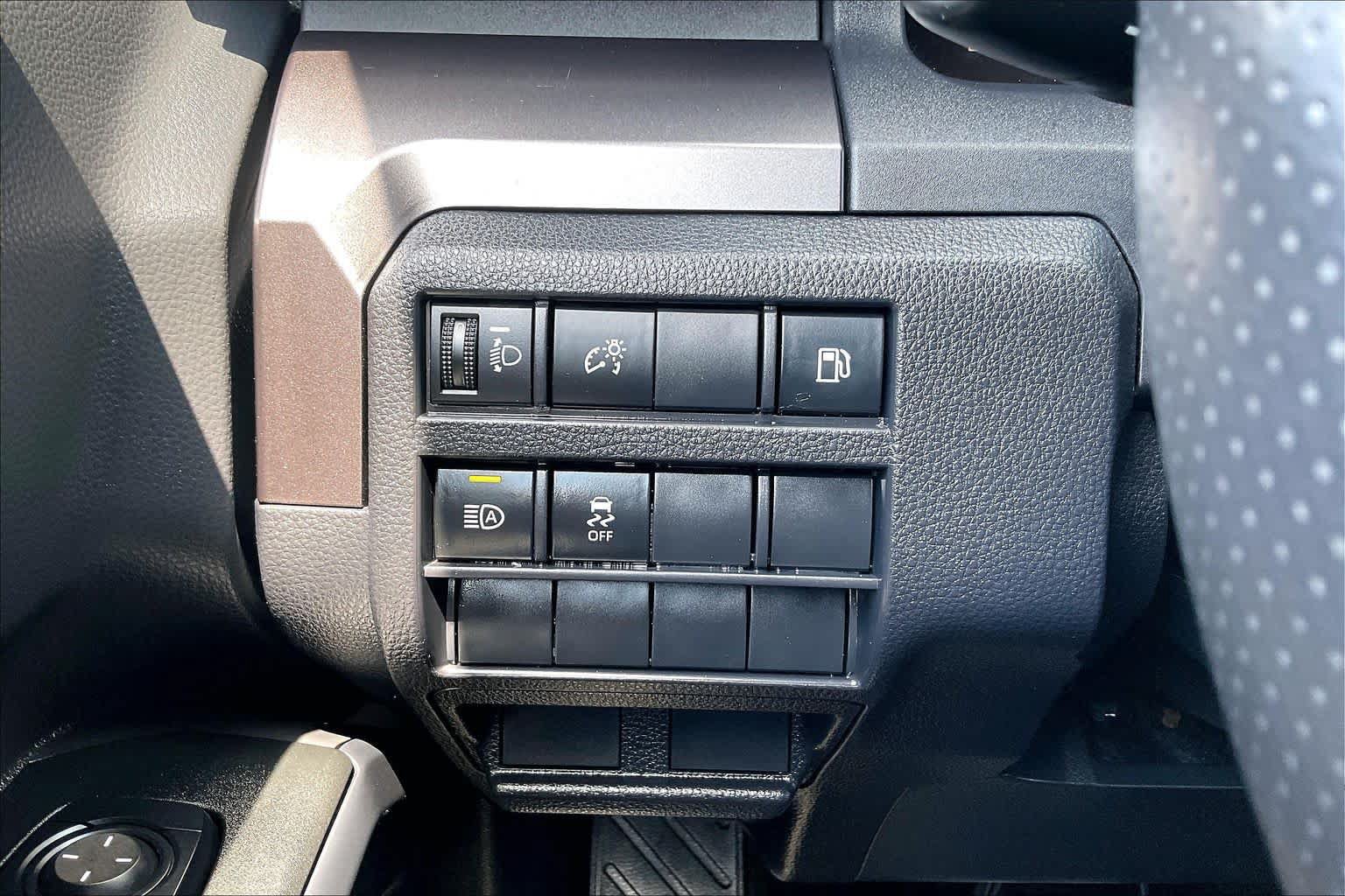 Used 2025 Toyota 4Runner SR5 AWD/4WD image 33