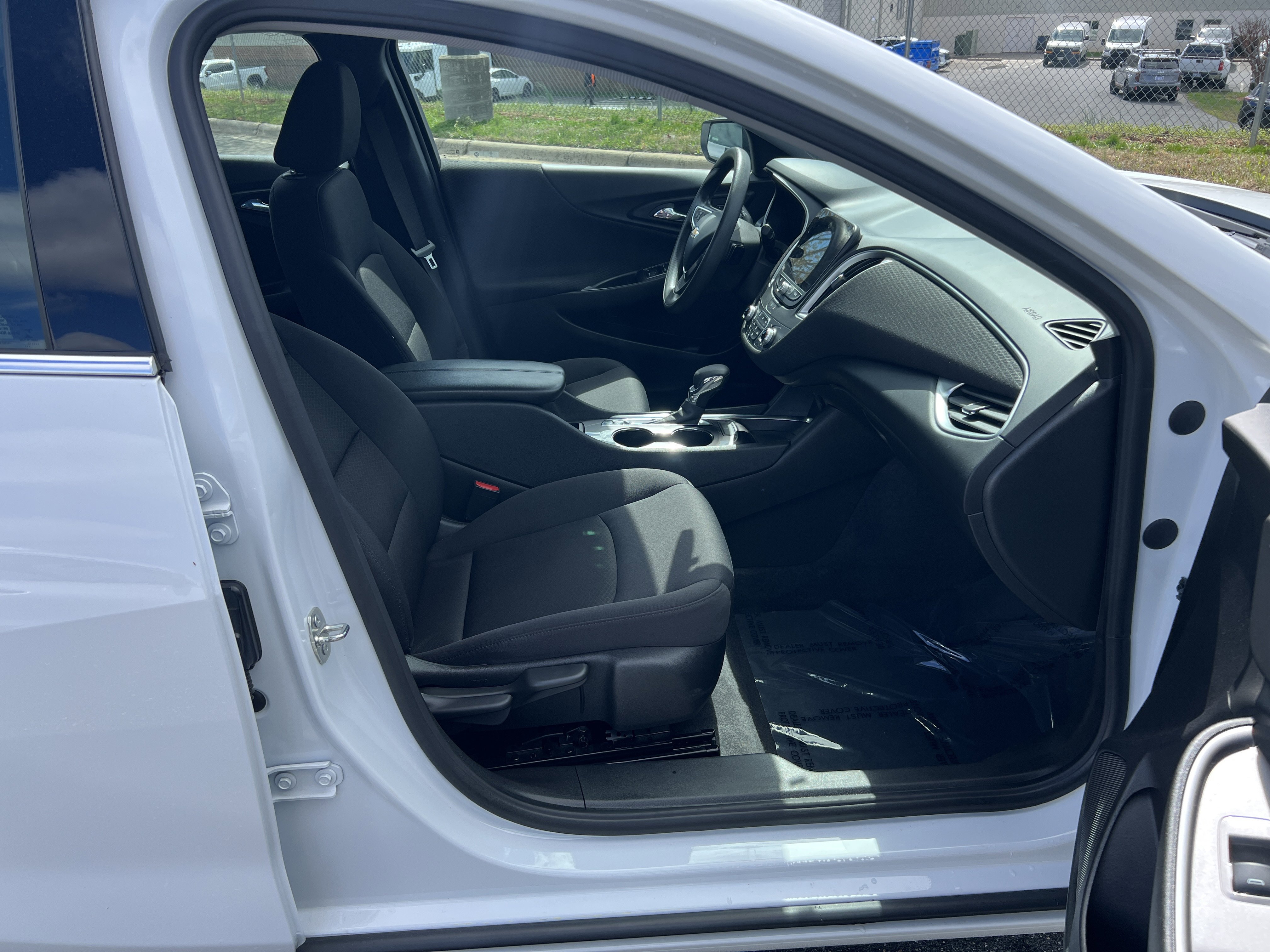 Used 2023 Chevrolet Malibu LT image 25