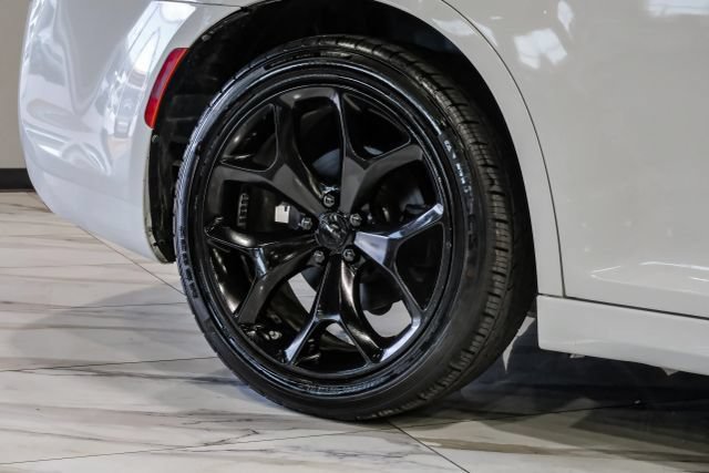 Used 2022 Chrysler 300 S w/ Comfort Group RWD image 73