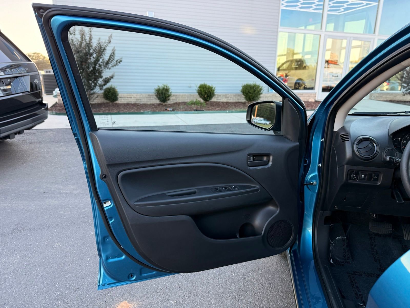 Used 2024 Mitsubishi Mirage ES image 11