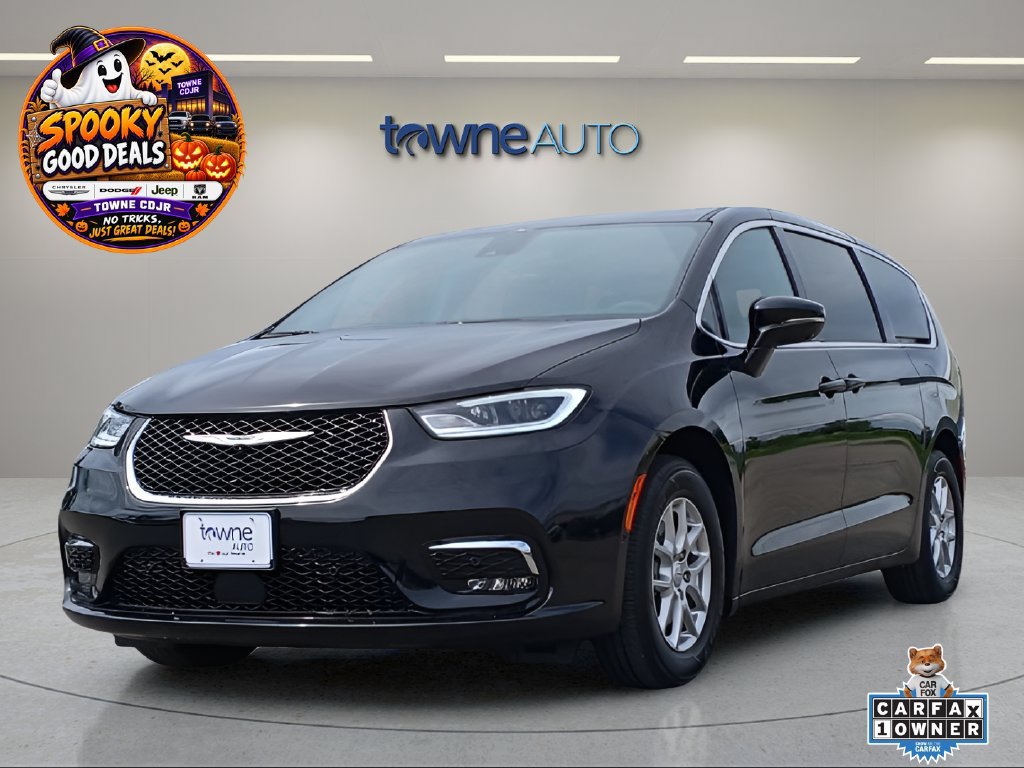 Used 2026 Chrysler Pacifica Select