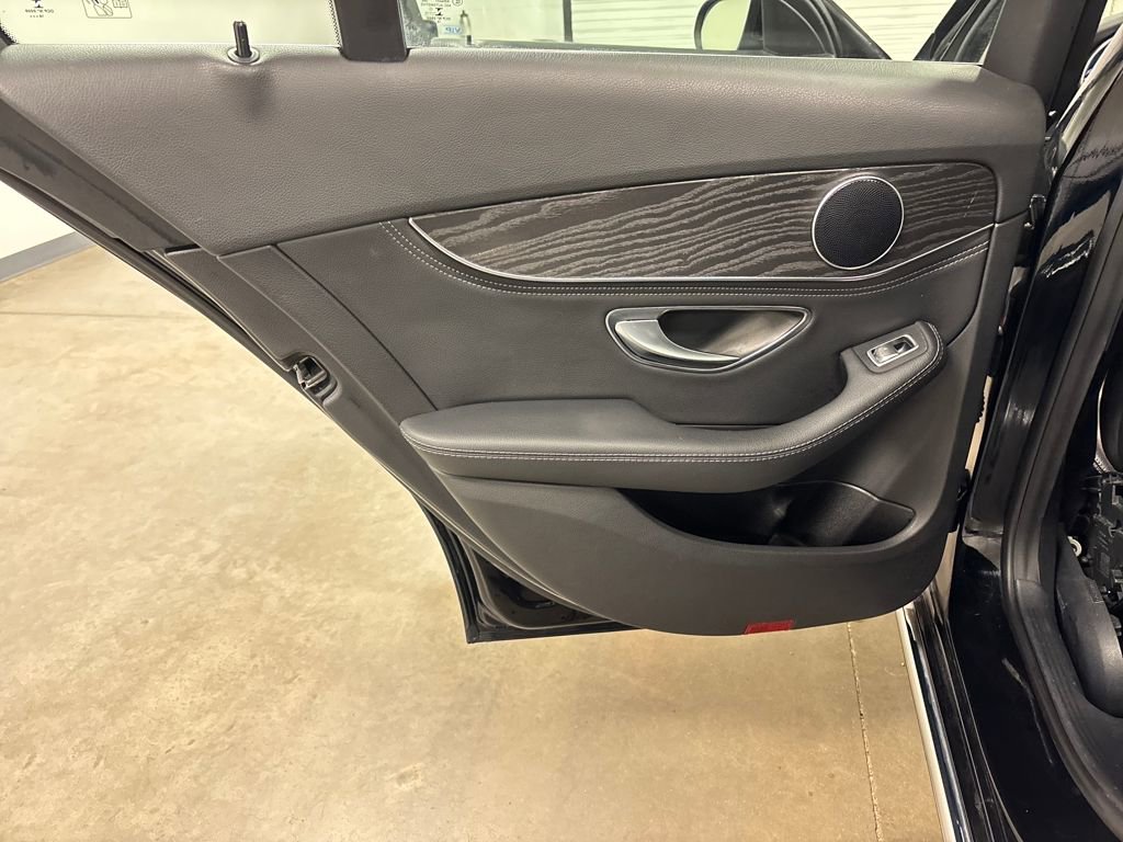 Used 2016 Mercedes-Benz C 300 Sedan image 27