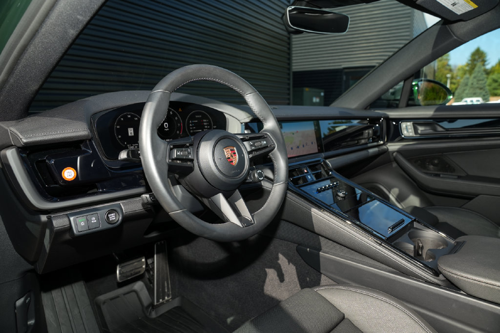 Certified 2026 Porsche Panamera 4 AWD/4WD image 4