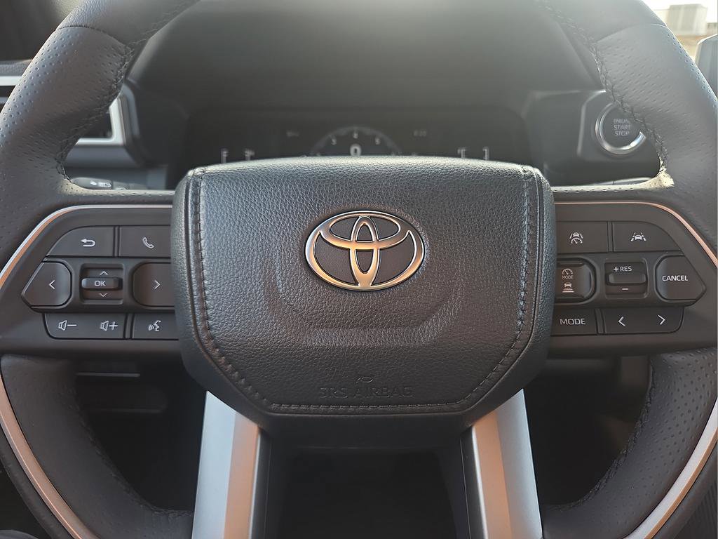New 2026 Toyota 4Runner SR5 AWD/4WD image 25