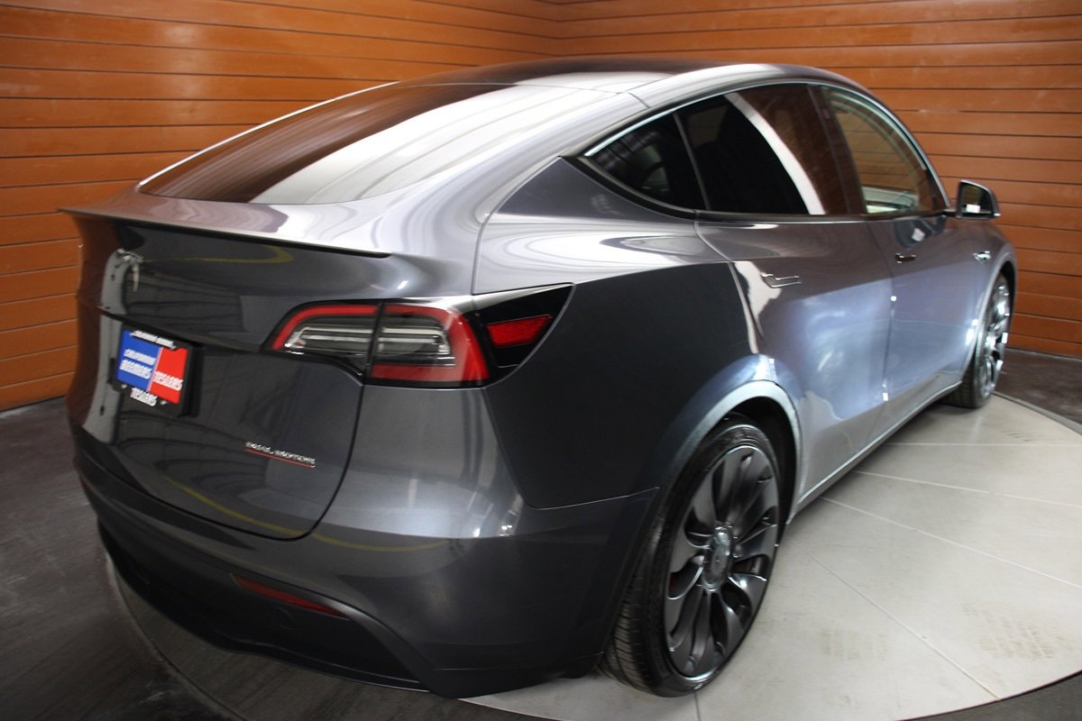 Used 2023 Tesla Model Y Performance image 14