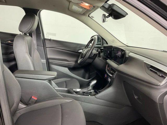 Used 2025 Buick Encore GX Preferred FWD image 16