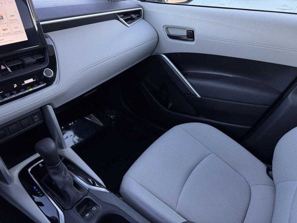 Certified 2023 Toyota Corolla Cross L image 18