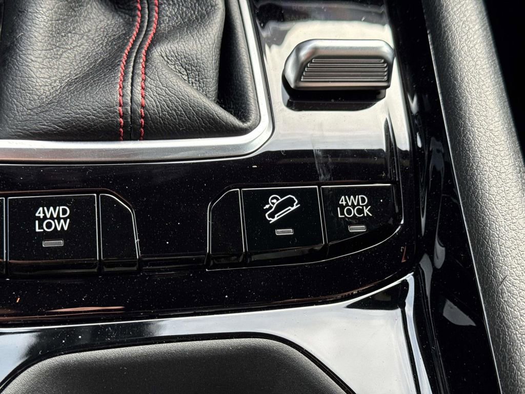 New 2026 Jeep Compass Trailhawk w/ Sun, Sound & Navigation Group image 19