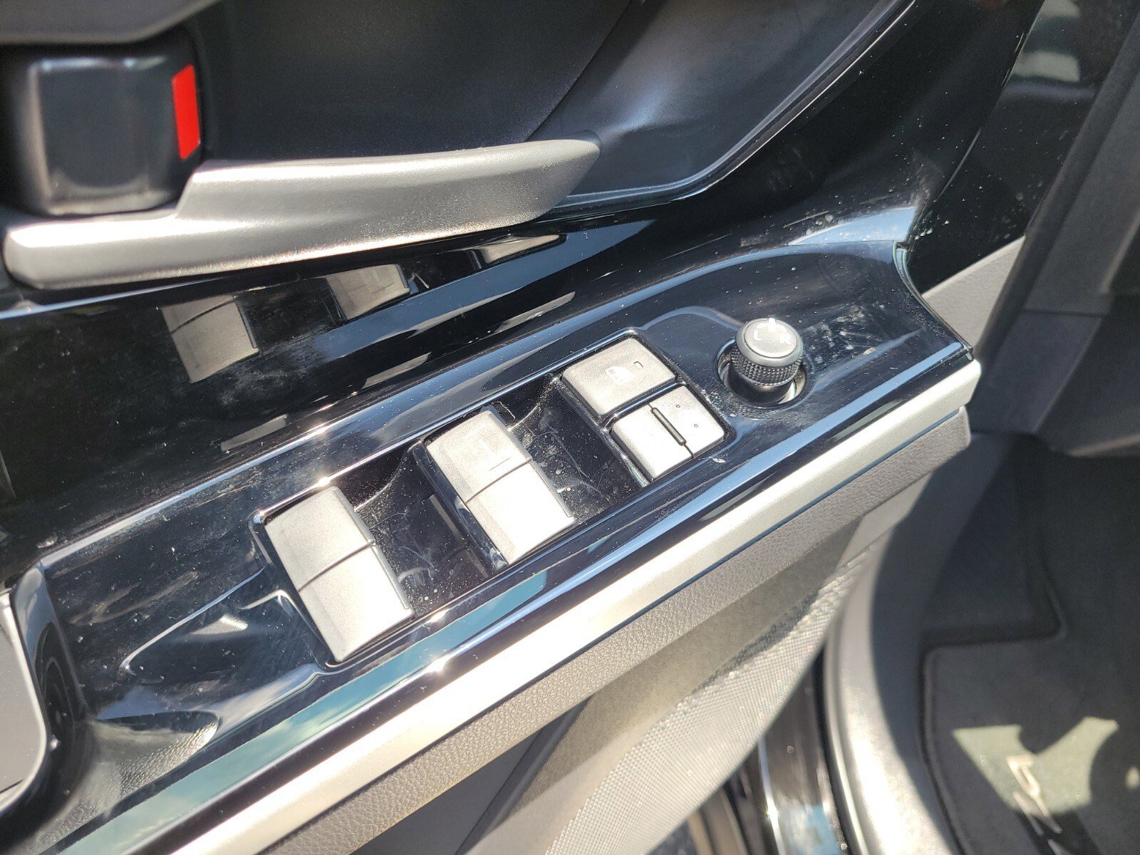 Used 2025 Toyota bZ4X FWD image 18