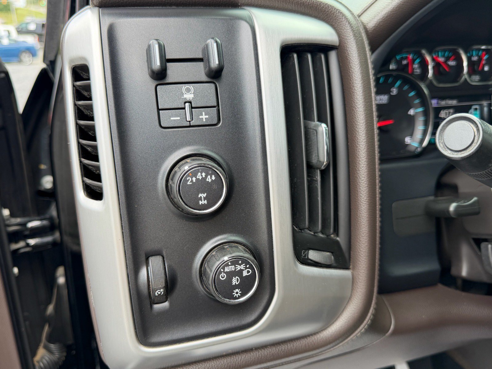 Used 2017 GMC Sierra 2500 SLT w/ Duramax Plus Package AWD/4WD image 20