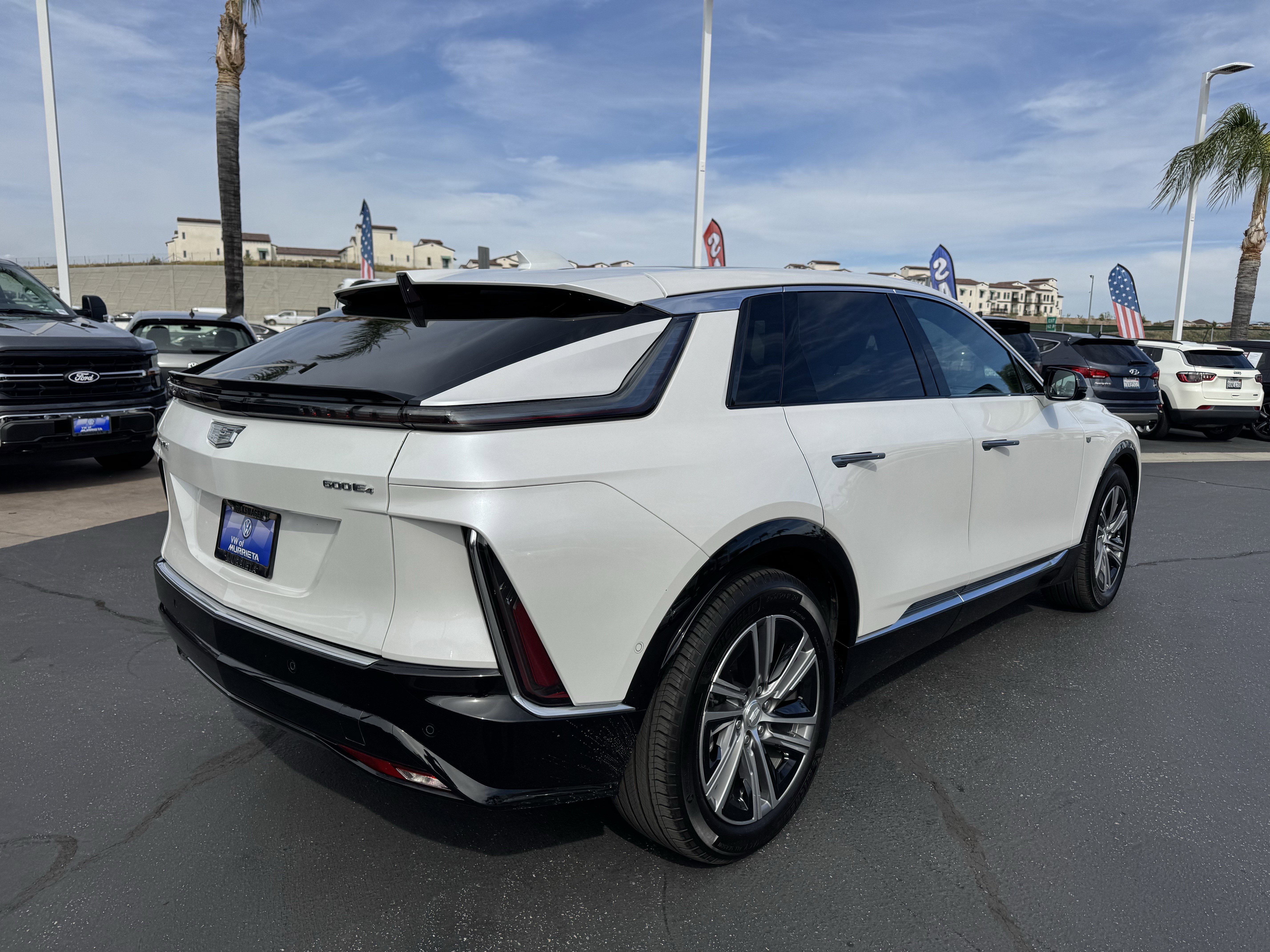 Used 2024 Cadillac Lyriq Luxury AWD/4WD image 12