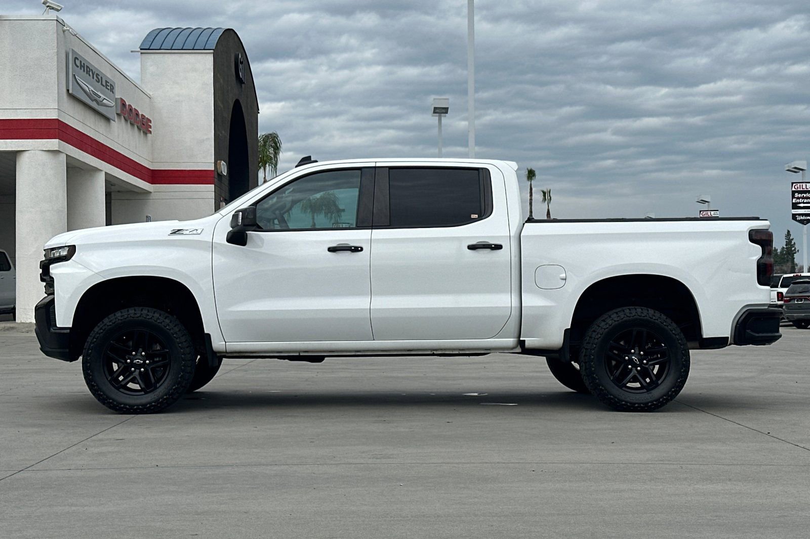 Used 2019 Chevrolet Silverado 1500 LT Trail Boss image 3
