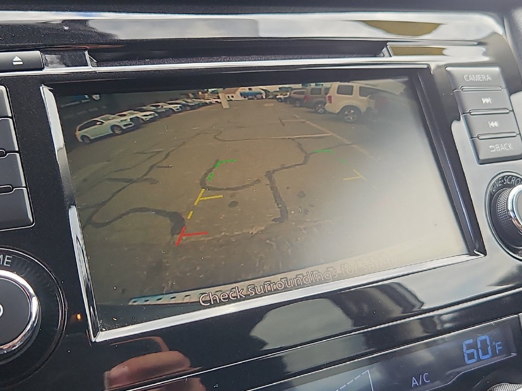 Used 2018 Nissan Rogue SV AWD/4WD image 10