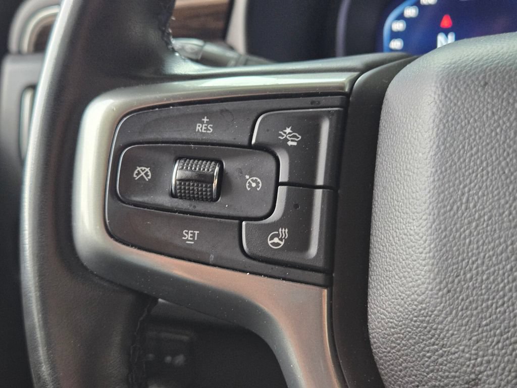 Used 2023 Chevrolet Suburban Premier AWD/4WD image 30