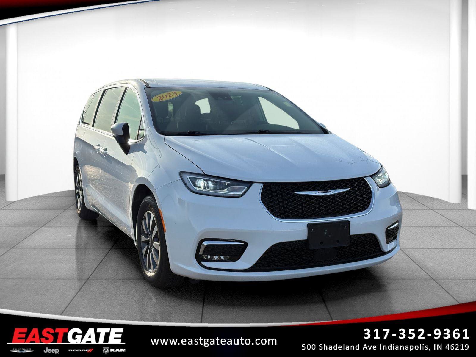 Used 2023 Chrysler Pacifica Touring-L