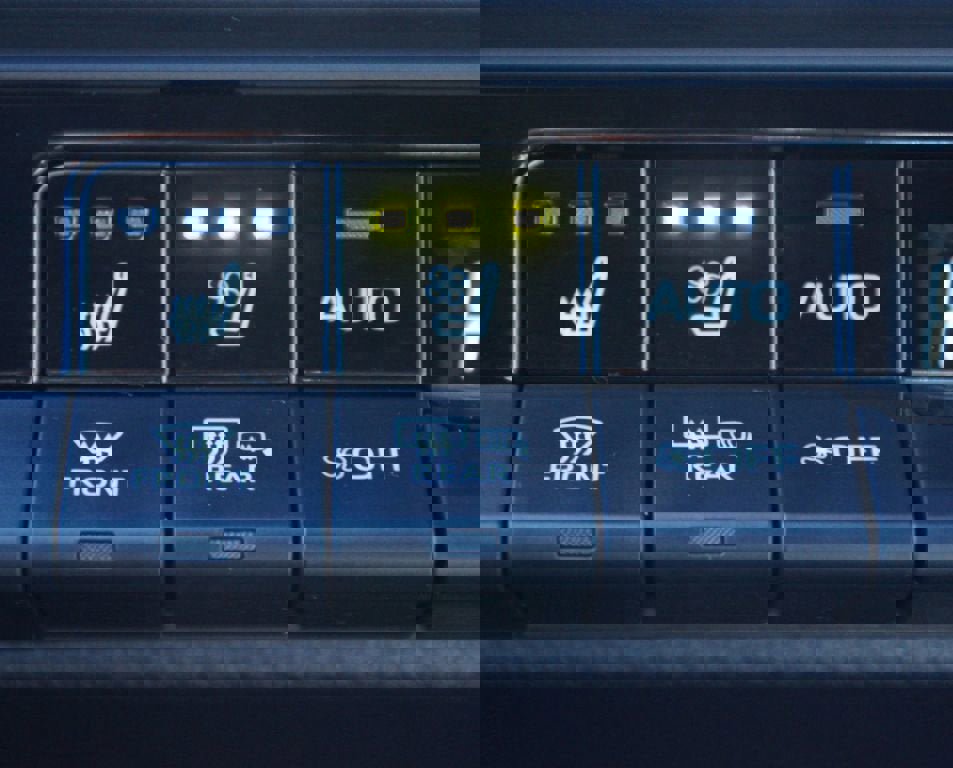 Used 2025 Toyota Crown Platinum image 8