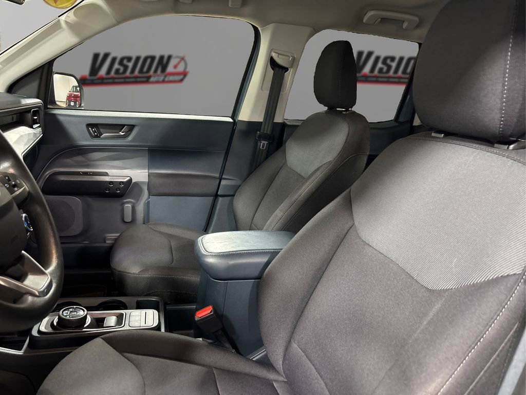 Used 2022 Ford Maverick XL image 9