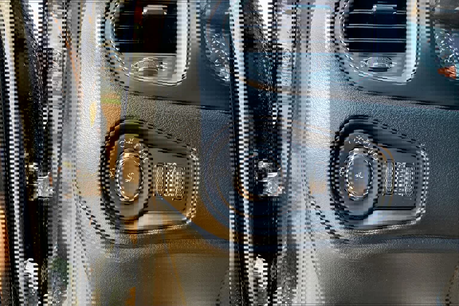 Used 2020 Jeep Renegade Altitude image 30