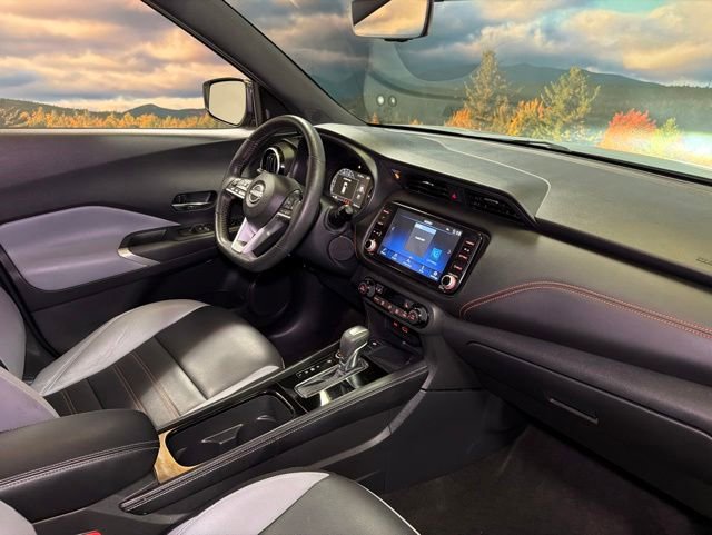 Used 2022 Nissan Kicks SR w/ Premium Package FWD image 38