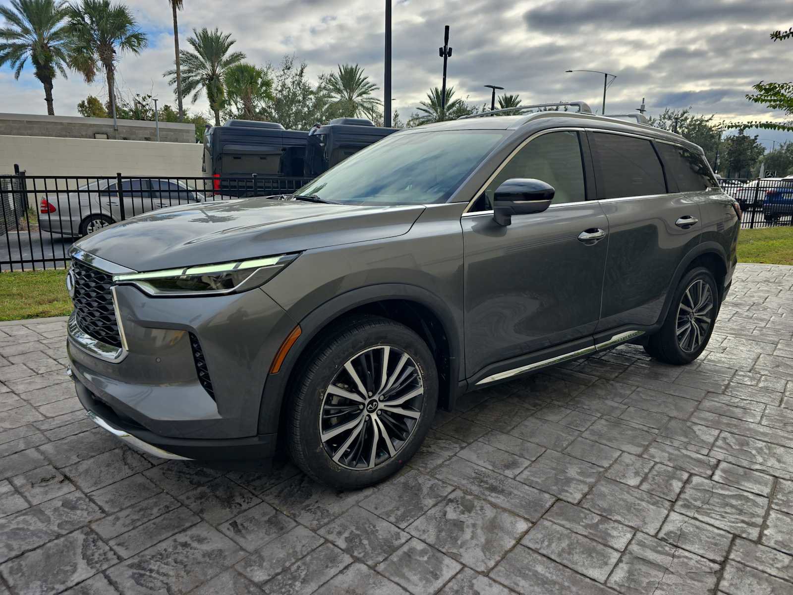 Used 2022 INFINITI QX60 Sensory w/ Cargo Package image 8