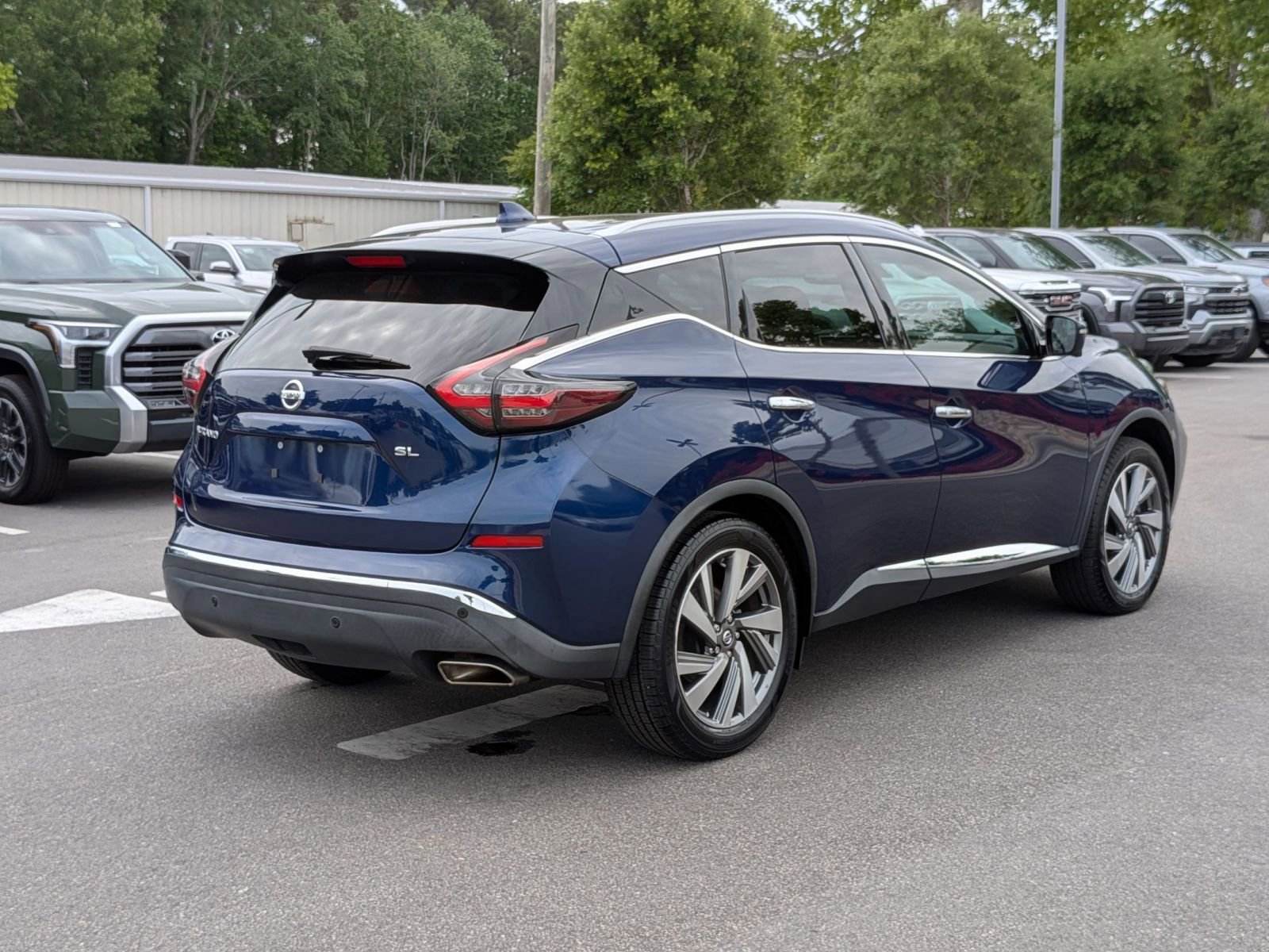 Used 2019 Nissan Murano SL w/ SL Technology Package FWD image 3