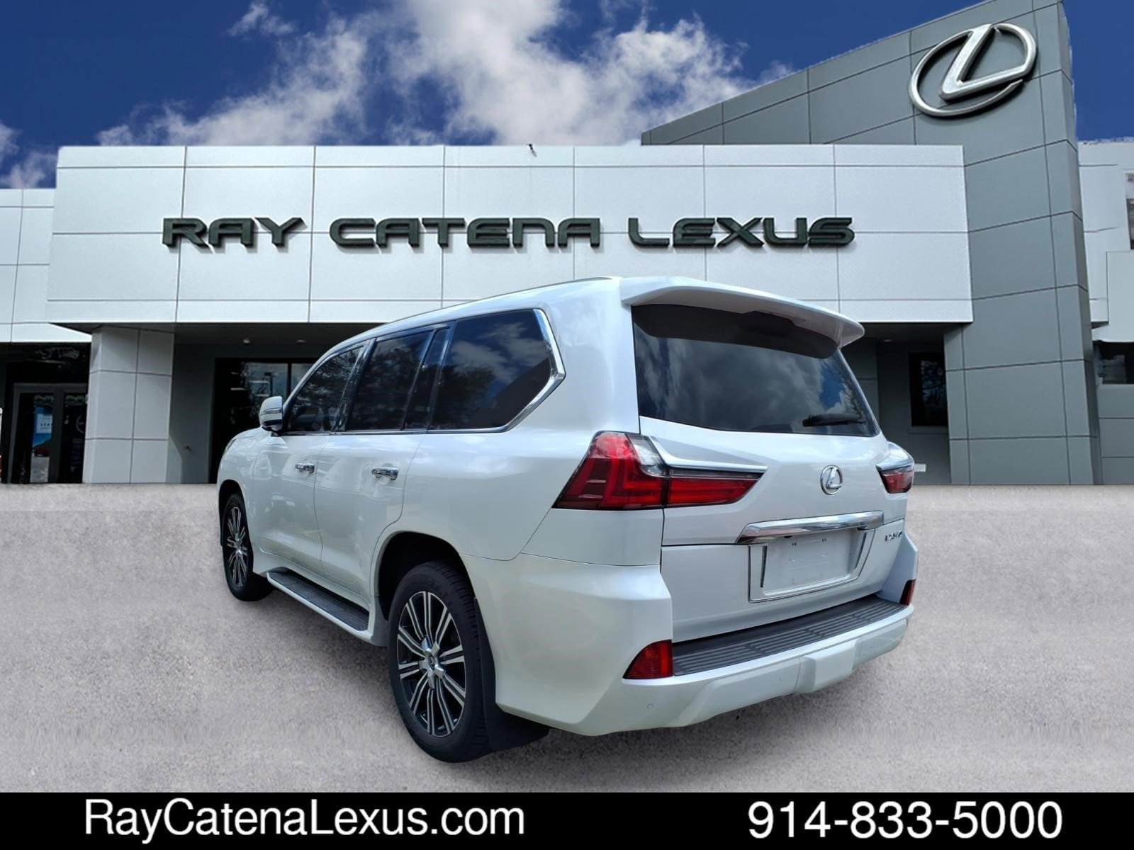 Certified 2020 Lexus LX 570 4WD w/ Luxury Package image 4