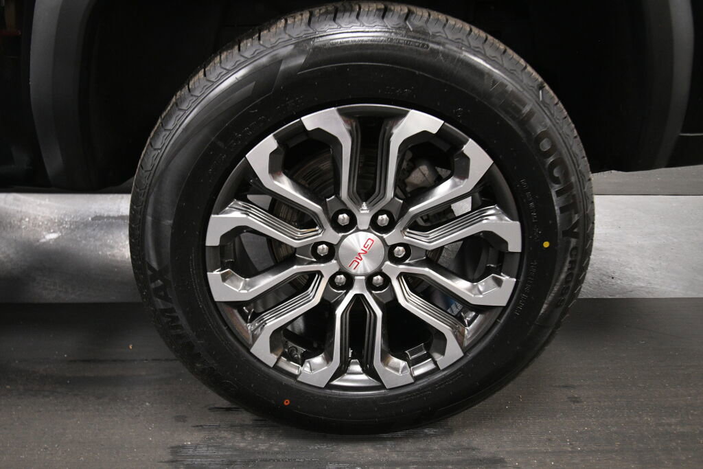 Used 2023 GMC Canyon Denali AWD/4WD image 32