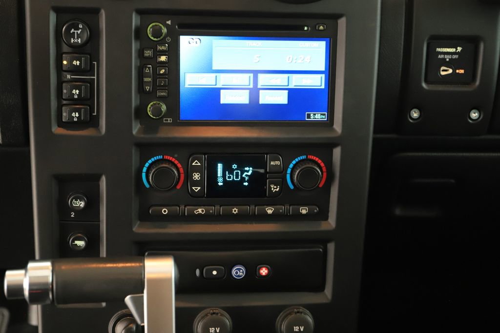 Used 2005 HUMMER H2 w/ Preferred Equipment Group image 20