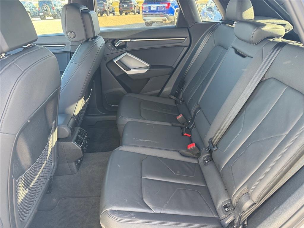 Used 2023 Audi Q3 2.0T Premium image 11